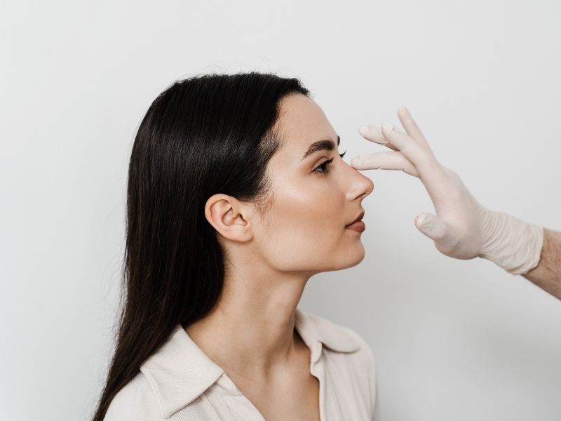 revizyon-rinoplasti-ameliyati-nasil-yapilir