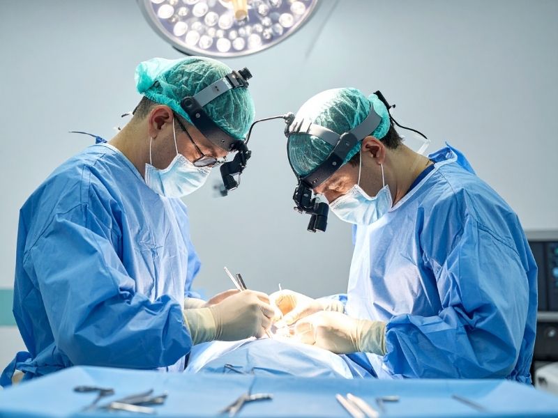 revizyon-rinoplasti-ikinci-kez-kapali-mi-yoksa-acik-mi-yapilir