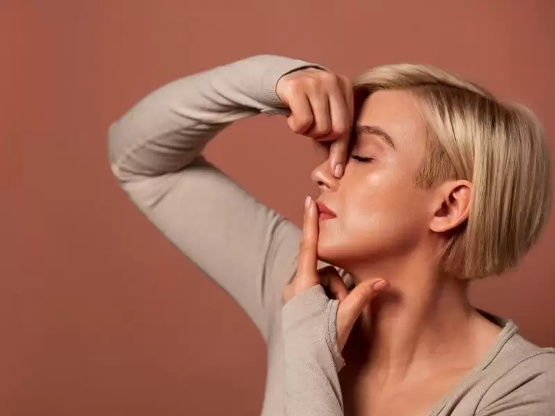 burun-estetigi-rinoplasti-sonrasi-burun-masaji