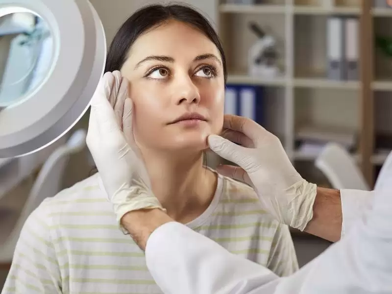 revizyon-rinoplasti-sonrasi-ise-ve-sosyal-hayata-donus