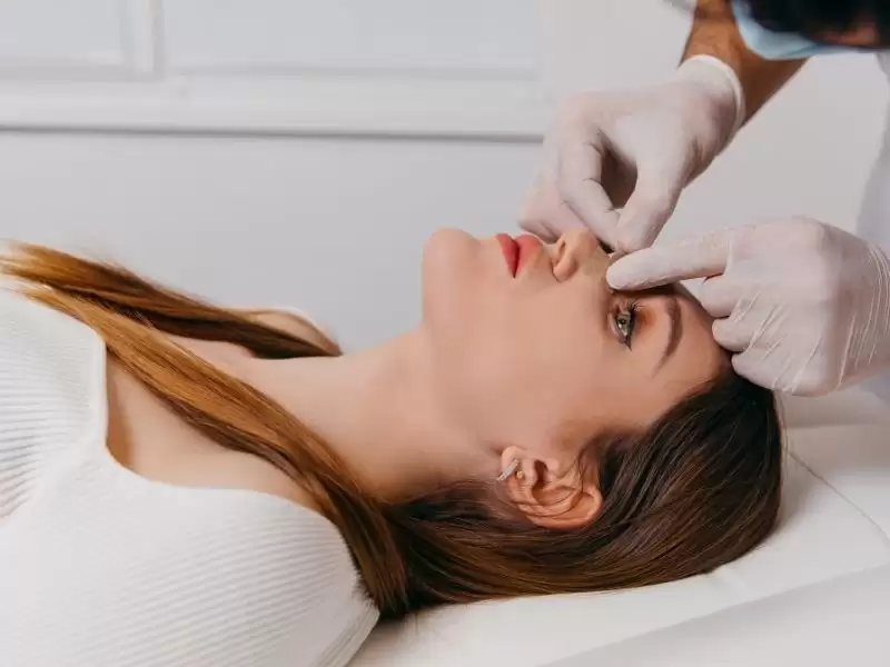 revizyon-rinoplasti-sonrasi-morarma-kac-gun-surer